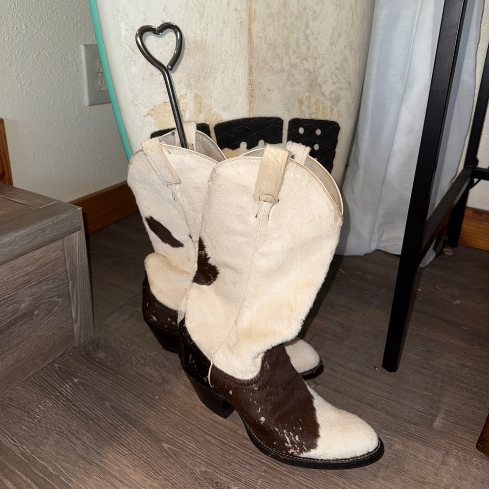 Cowhide Western Cowgirl Boots - Brown and Cream